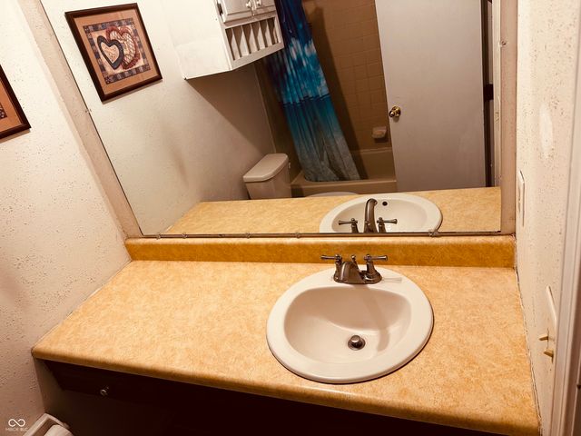 7466 Braewood Court, Indianapolis, IN 46217