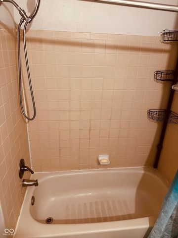 7466 Braewood Court, Indianapolis, IN 46217