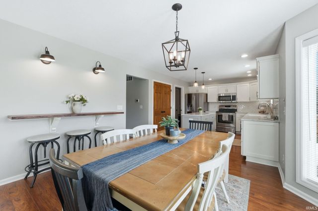1012 Perry Lake Drive, Fort Wayne, IN 46845