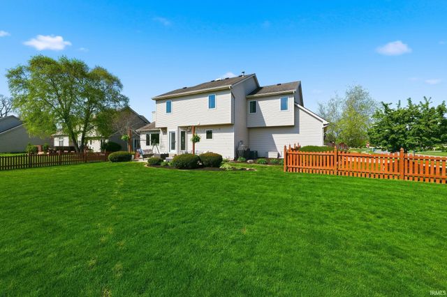 1012 Perry Lake Drive, Fort Wayne, IN 46845
