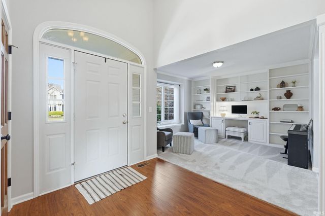1012 Perry Lake Drive, Fort Wayne, IN 46845