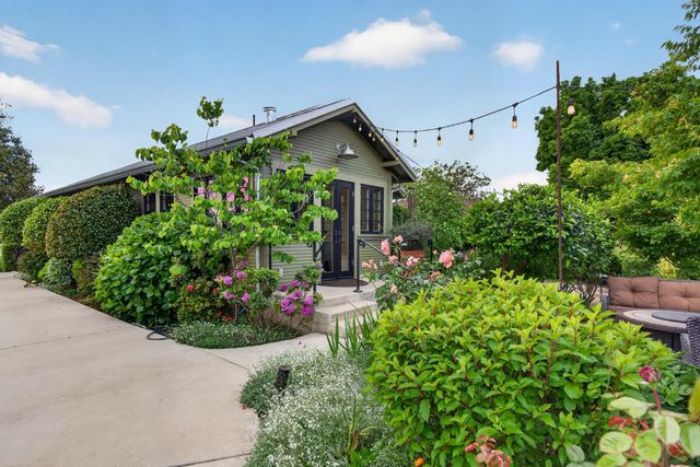 14621 E Eight Mile Rd, Linden, CA 95236