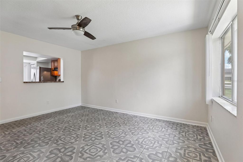 Image 15 of property listing at 12059 TIFT CIRCLE, Orlando, FL 32826