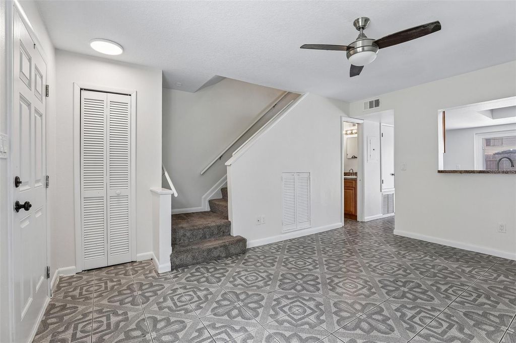 Image 16 of property listing at 12059 TIFT CIRCLE, Orlando, FL 32826
