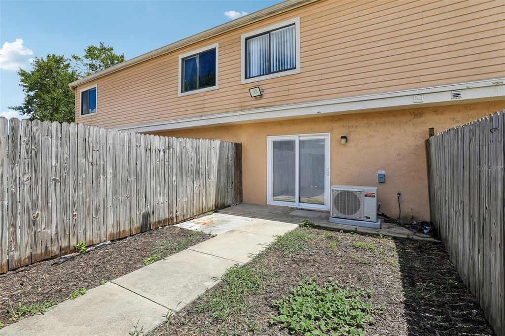 Image 19 of property listing at 12059 TIFT CIRCLE, Orlando, FL 32826