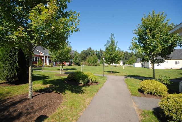 19 Brigham Farm Lane 19, Bolton, MA 01740