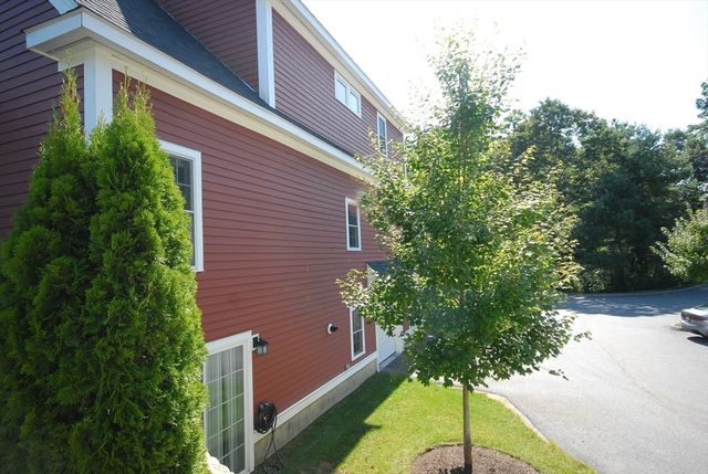 19 Brigham Farm Lane 19, Bolton, MA 01740