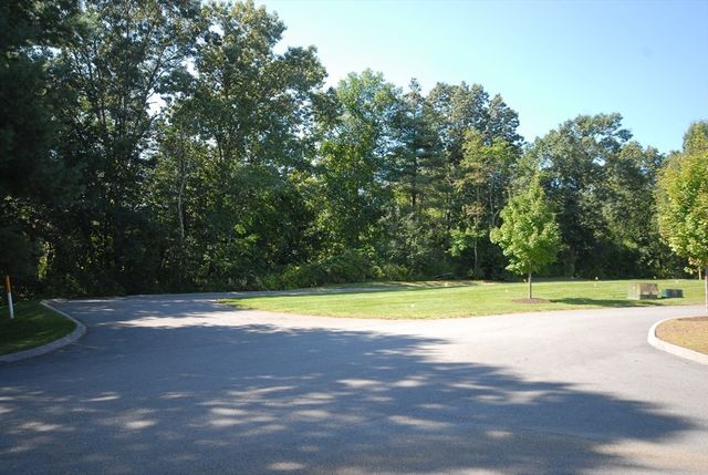 19 Brigham Farm Lane 19, Bolton, MA 01740