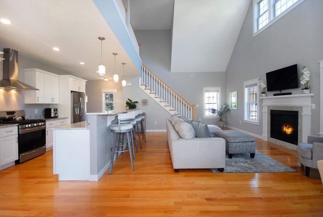 19 Brigham Farm Lane 19, Bolton, MA 01740