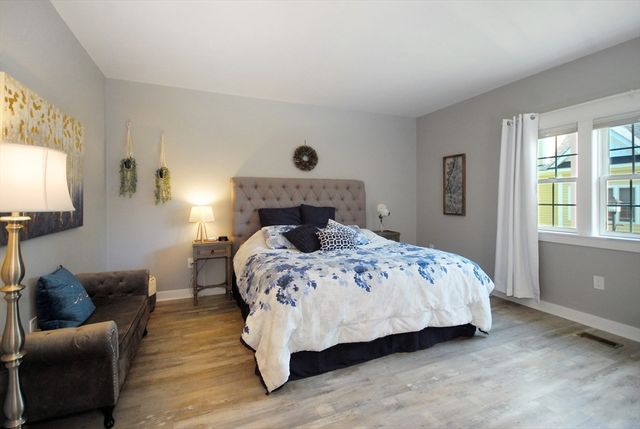 19 Brigham Farm Lane 19, Bolton, MA 01740