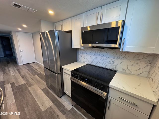 2629 W OCOTILLO Road 3, Phoenix, AZ 85017