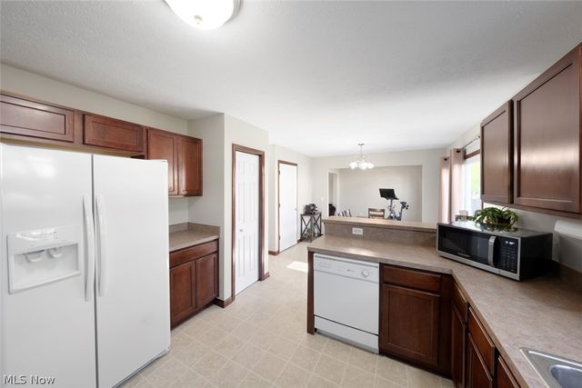 4642 Crossing Trail, Lorain, OH 44053