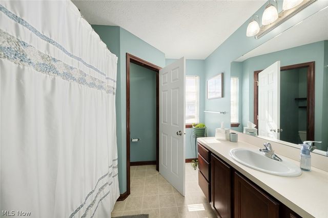 4642 Crossing Trail, Lorain, OH 44053