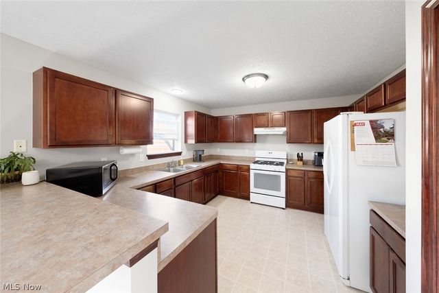 4642 Crossing Trail, Lorain, OH 44053