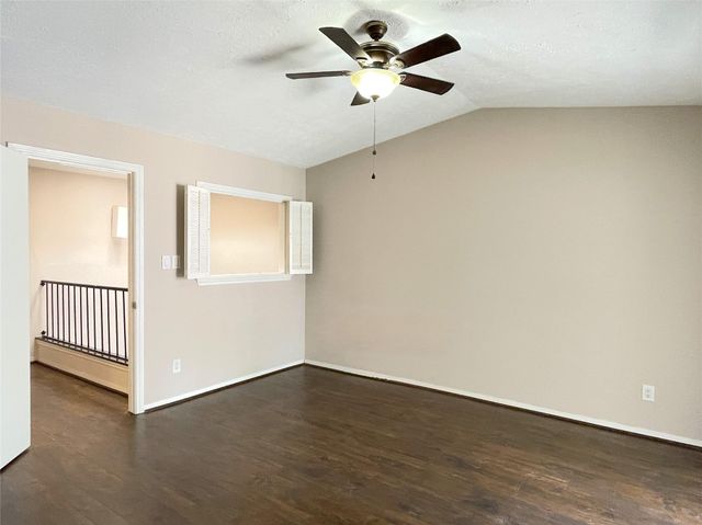 2220 Bering Drive 13, Houston, TX 77057