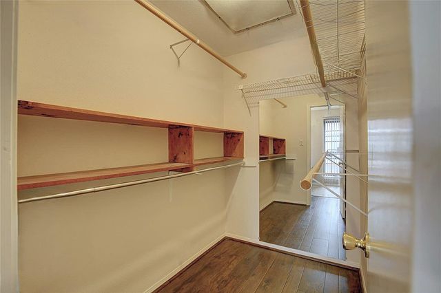 2220 Bering Drive 13, Houston, TX 77057