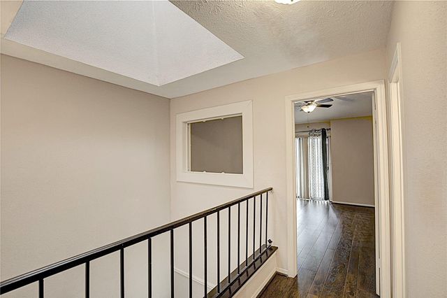 2220 Bering Drive 13, Houston, TX 77057