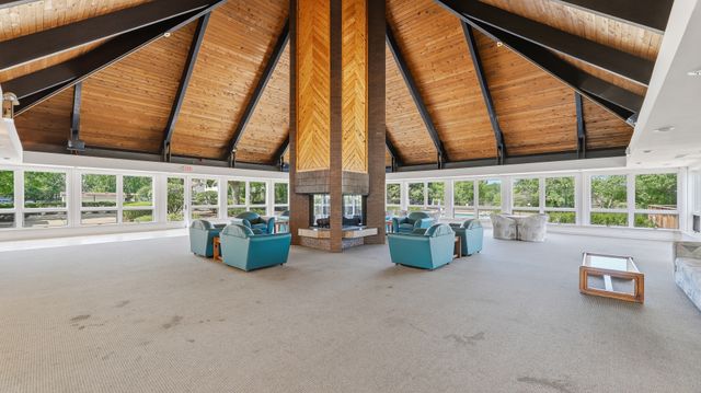 1880 Bonnie Lane 203, Hoffman Estates, IL 60169