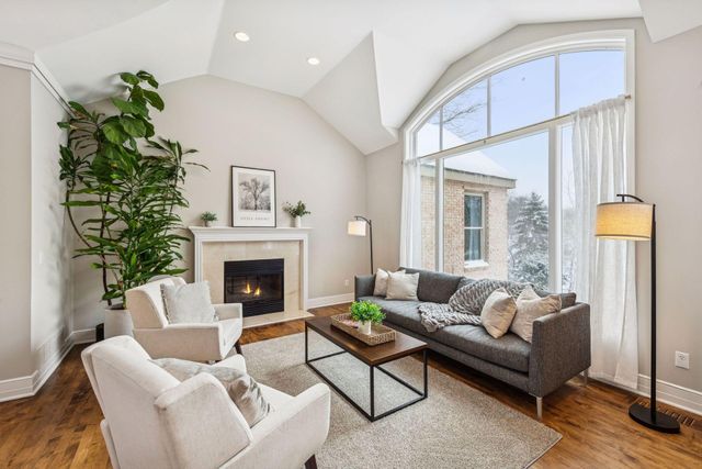 4902 Woodhurst Lane, Minnetonka, MN 55345