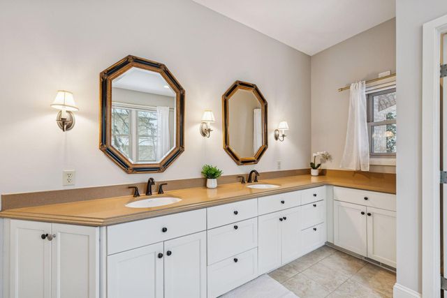 4902 Woodhurst Lane, Minnetonka, MN 55345