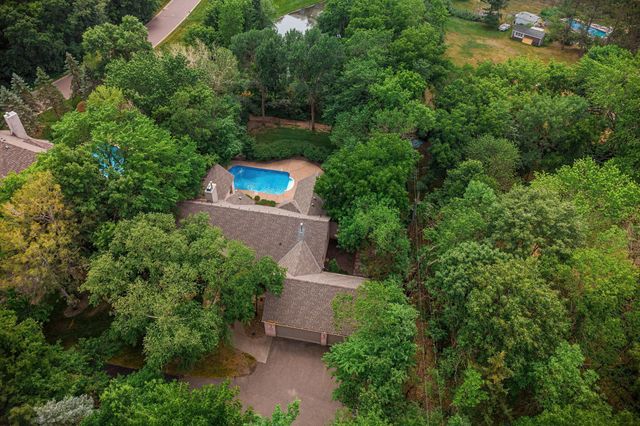 4902 Woodhurst Lane, Minnetonka, MN 55345