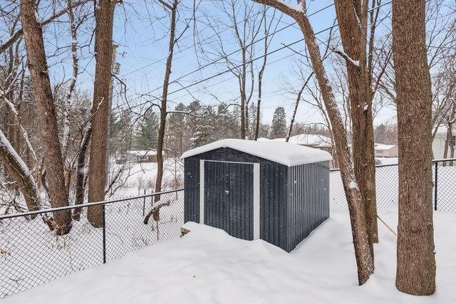 4902 Woodhurst Lane, Minnetonka, MN 55345