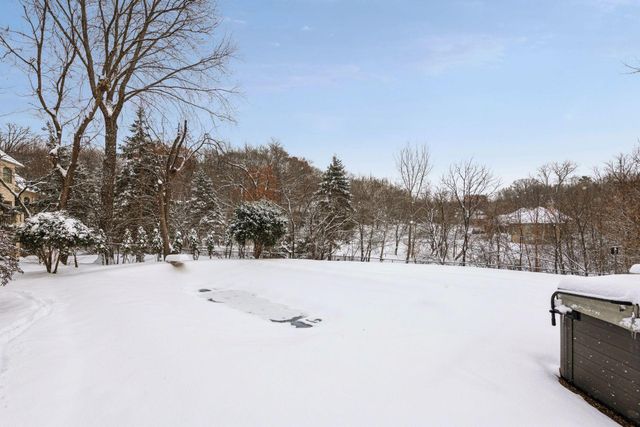 4902 Woodhurst Lane, Minnetonka, MN 55345