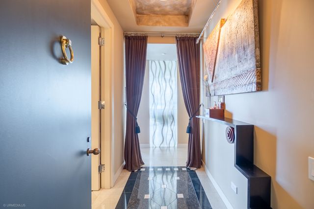111 W Maple Street 3402-3404, Chicago, IL 60610