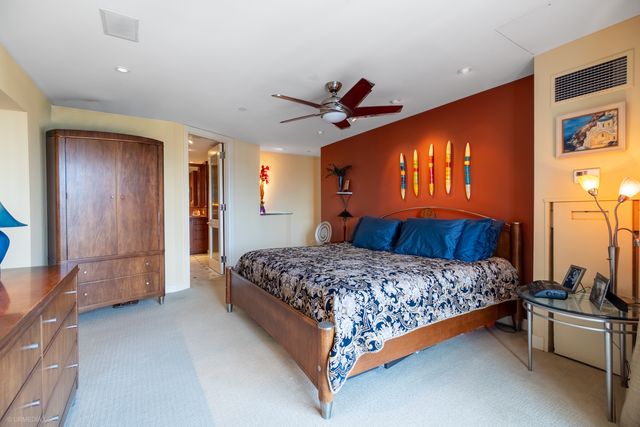 111 W Maple Street 3402-3404, Chicago, IL 60610