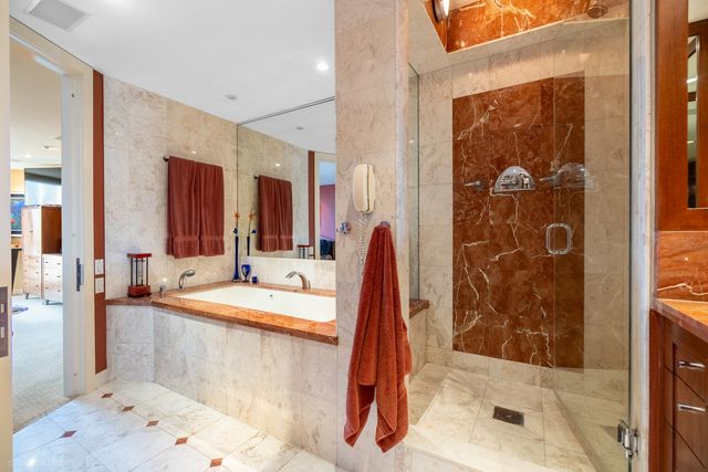 111 W Maple Street 3402-3404, Chicago, IL 60610