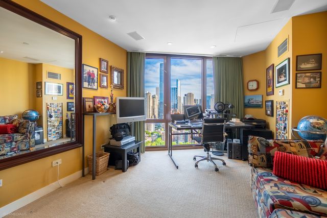 111 W Maple Street 3402-3404, Chicago, IL 60610