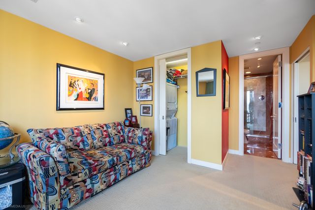 111 W Maple Street 3402-3404, Chicago, IL 60610