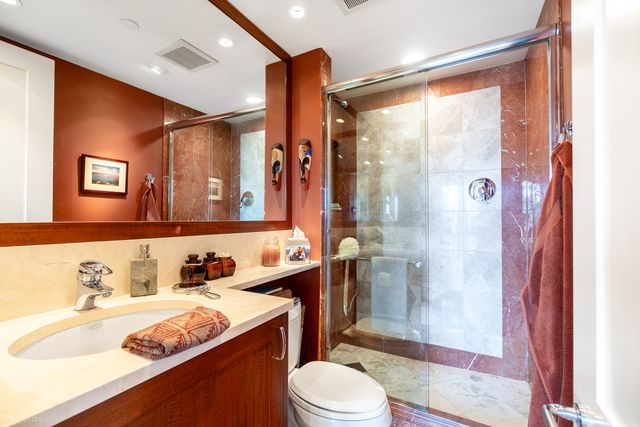 111 W Maple Street 3402-3404, Chicago, IL 60610