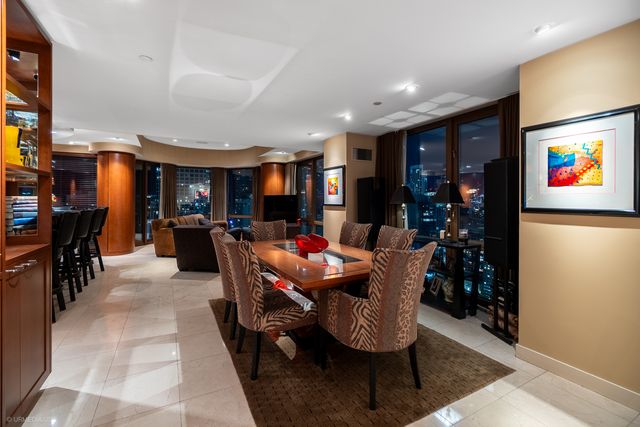 111 W Maple Street 3402-3404, Chicago, IL 60610