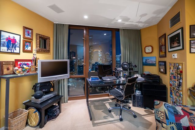 111 W Maple Street 3402-3404, Chicago, IL 60610