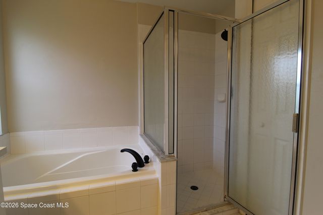 959 Pine Walk Court NE, Palm Bay, FL 32905