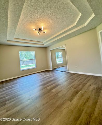 959 Pine Walk Court NE, Palm Bay, FL 32905