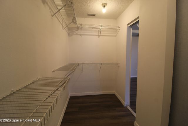 959 Pine Walk Court NE, Palm Bay, FL 32905