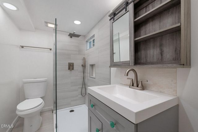 507 Venado Vista Drive, La Canada Flintridge, CA 91011