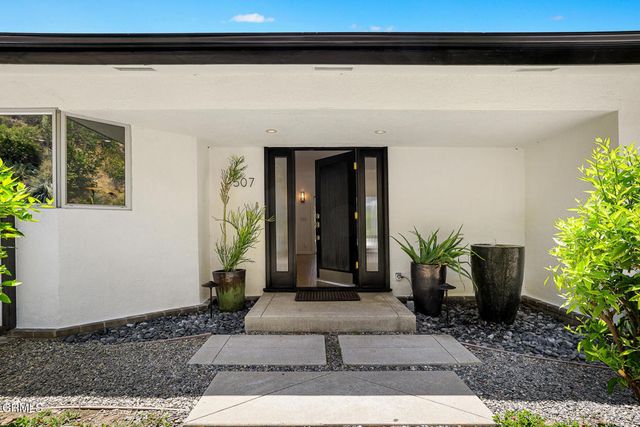 507 Venado Vista Drive, La Canada Flintridge, CA 91011