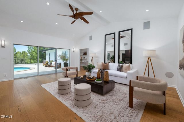 507 Venado Vista Drive, La Canada Flintridge, CA 91011