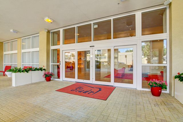 1551 N Flagler Drive 1102, West Palm Beach, FL 33401