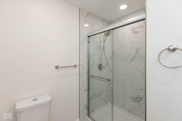 1074 S Avon Avenue, Avon, IN 46123