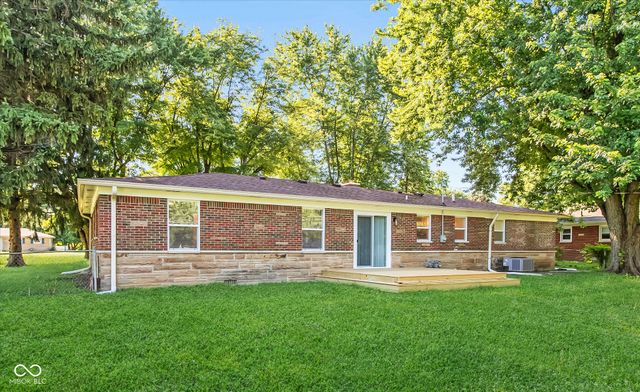 1074 S Avon Avenue, Avon, IN 46123