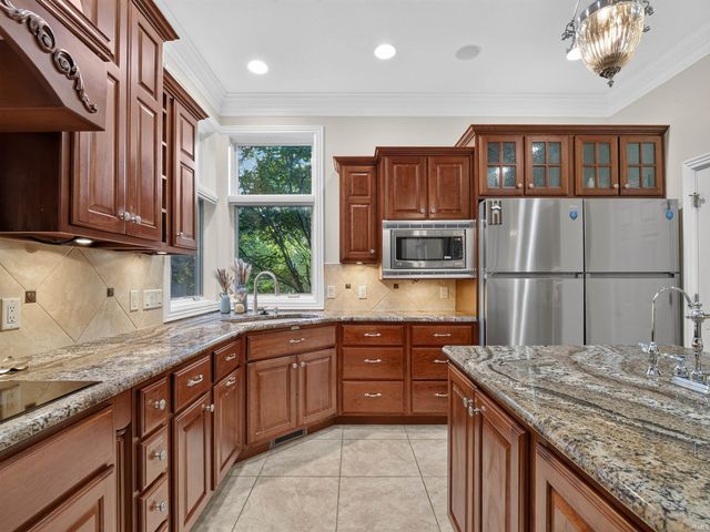 7611 Cinereal Court, Roanoke, IN 46783