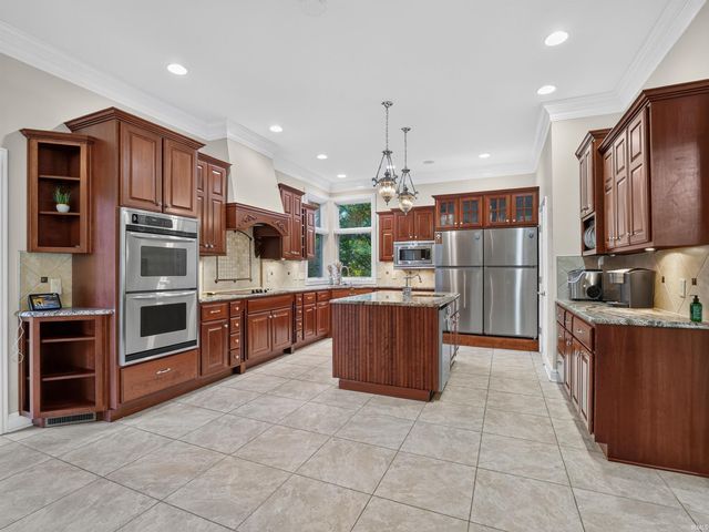7611 Cinereal Court, Roanoke, IN 46783