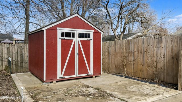 468 Crestwood Ln, Louisville, KY 40229