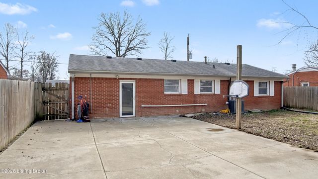 468 Crestwood Ln, Louisville, KY 40229