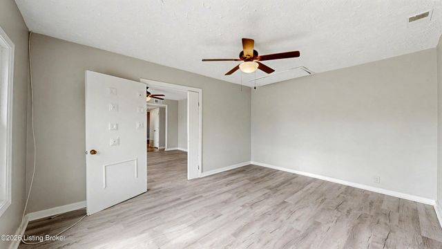 468 Crestwood Ln, Louisville, KY 40229