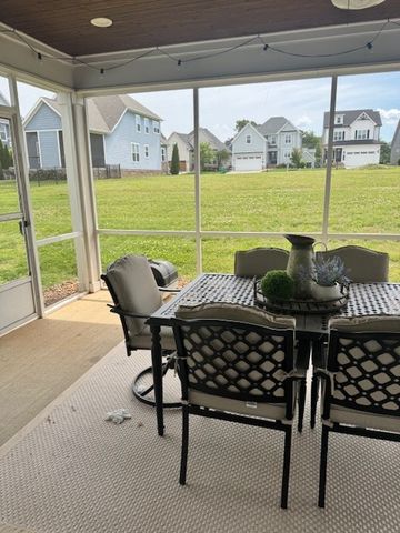 56 Suntan Ct, Winchester, TN 37398